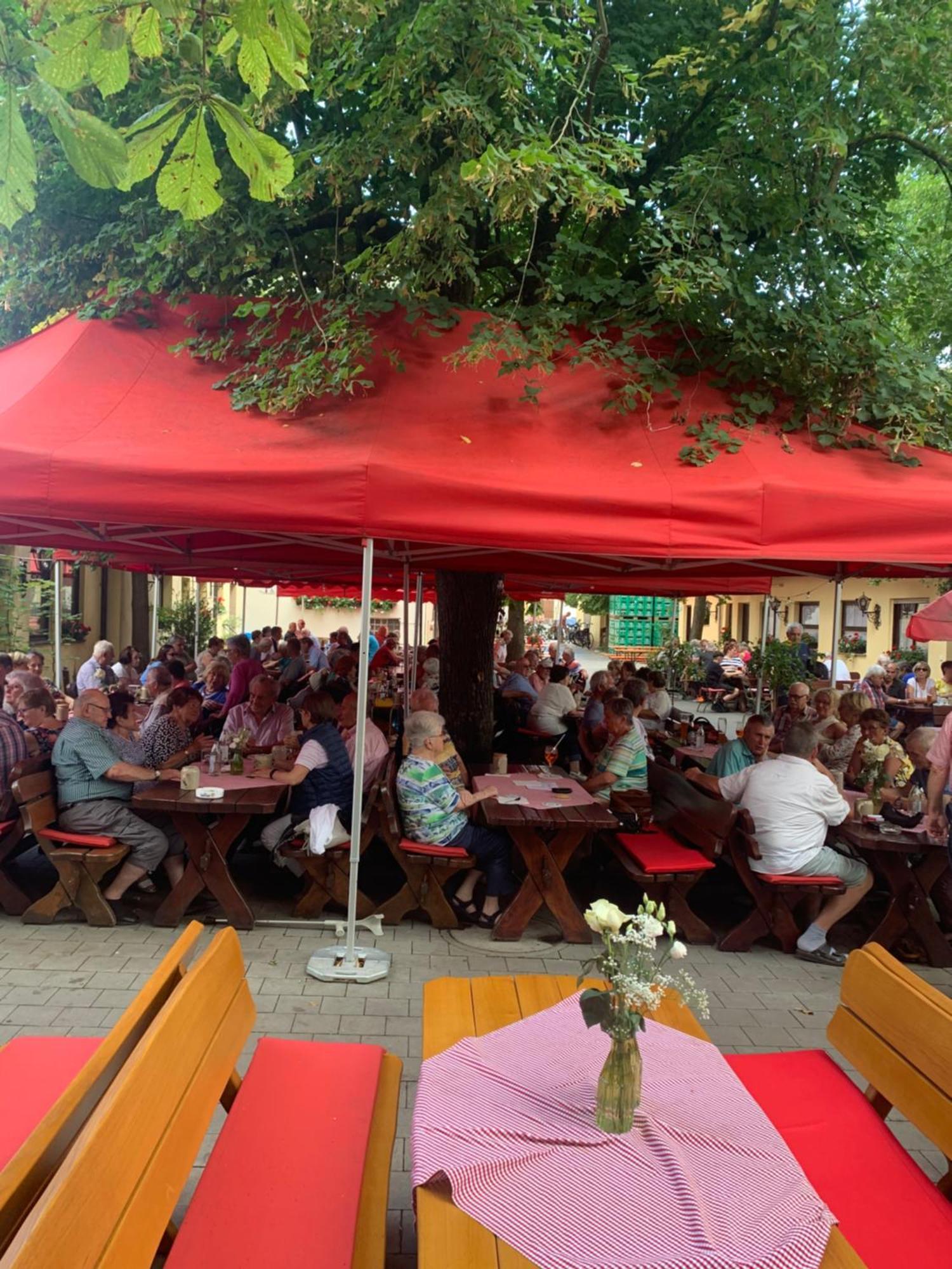 Brauerei Gasthof Kraus Hirschaid Buitenkant foto
